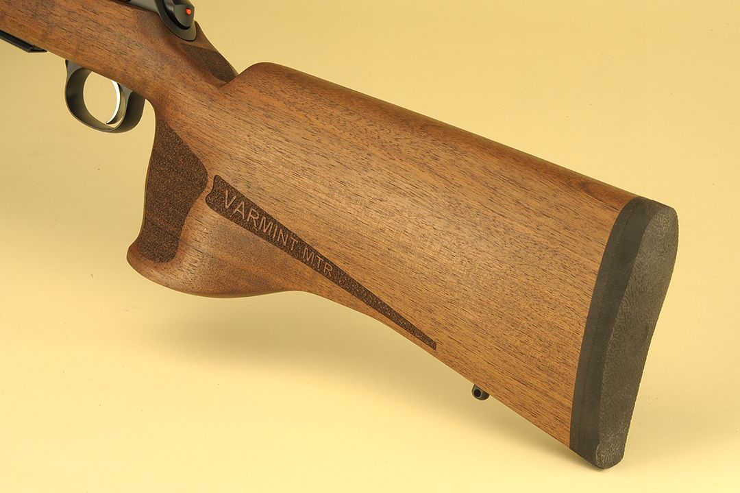 The stock takes its lines from the classic school with no cheekpiece or high comb. Finished off with hand-rubbed oil, the artisans at CZ included a small and racy stippling pattern, the stock has a cast off for right-hand shooters and a rubber recoil pad and a sling swivel stud complete this part of the stock.